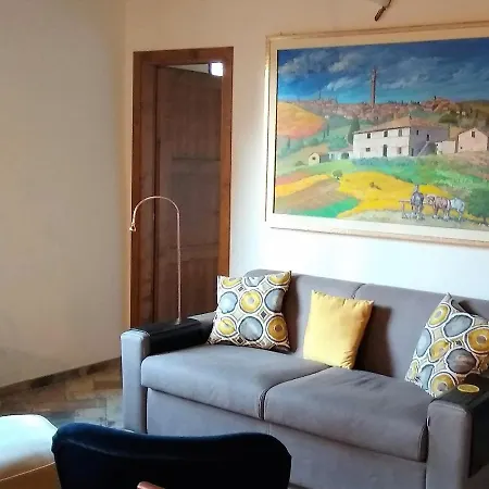 דירה The Aerie - Il Nido Dell Aquila - 8bd Recentely Renovated סיינה